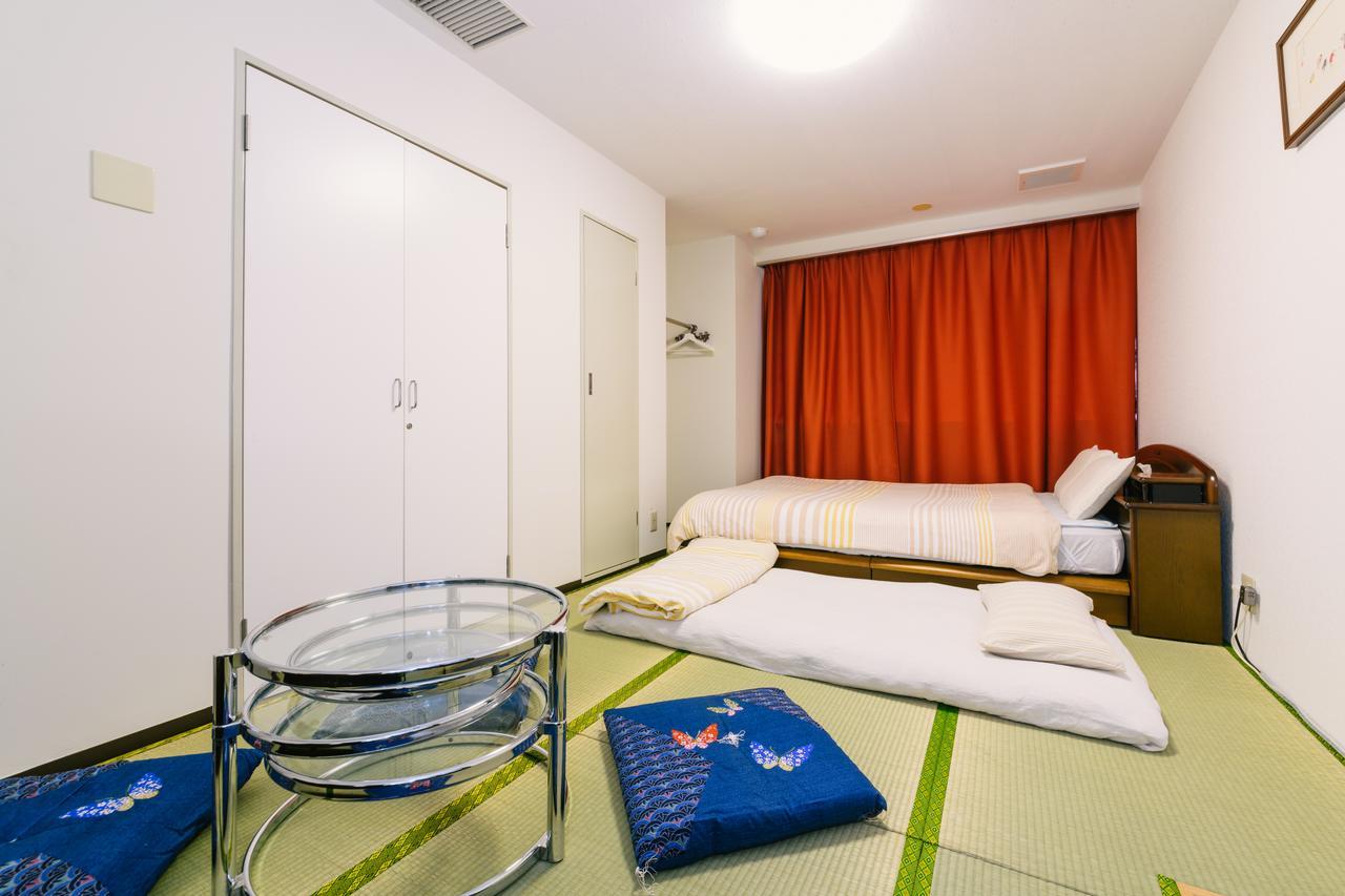 Guest House Chiharu Fukuoka  Buitenkant foto